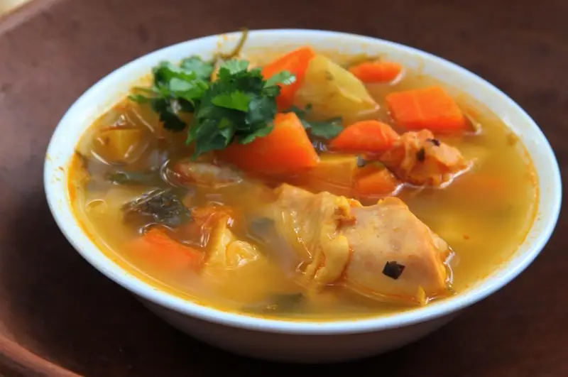 Sopa de Pollo Hondureña